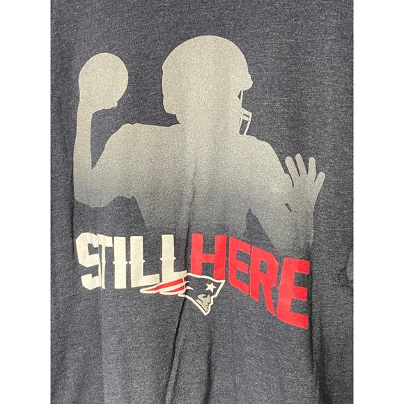 47 Brand Adult Unisex Size Large Blue Long Sleeve Patriots Brady T-Shirt NFL - Picture 2 of 5
